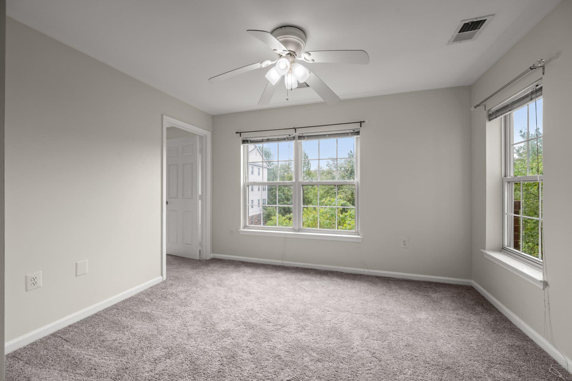 6600 Lake Park Drive #2h photo 8