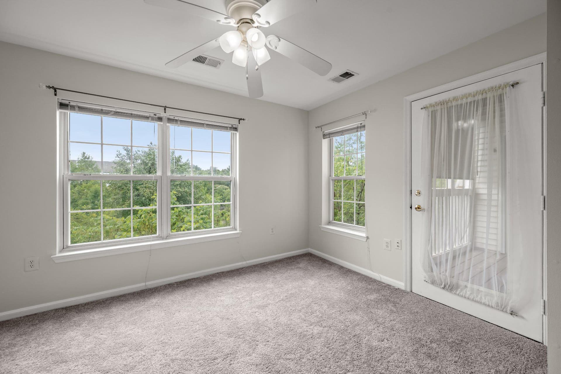 6600 Lake Park Drive #2h photo 9