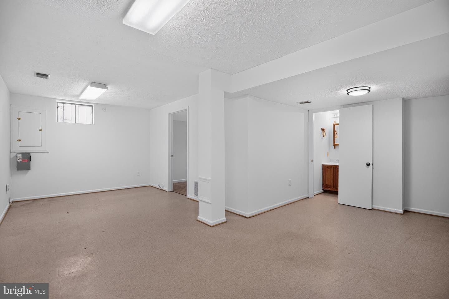5201 Aldershot Drive photo 25
