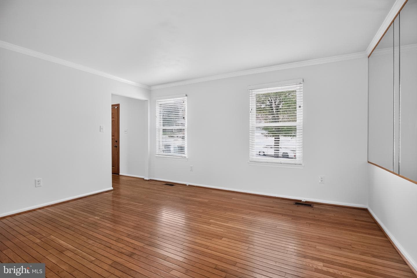 5201 Aldershot Drive photo 4
