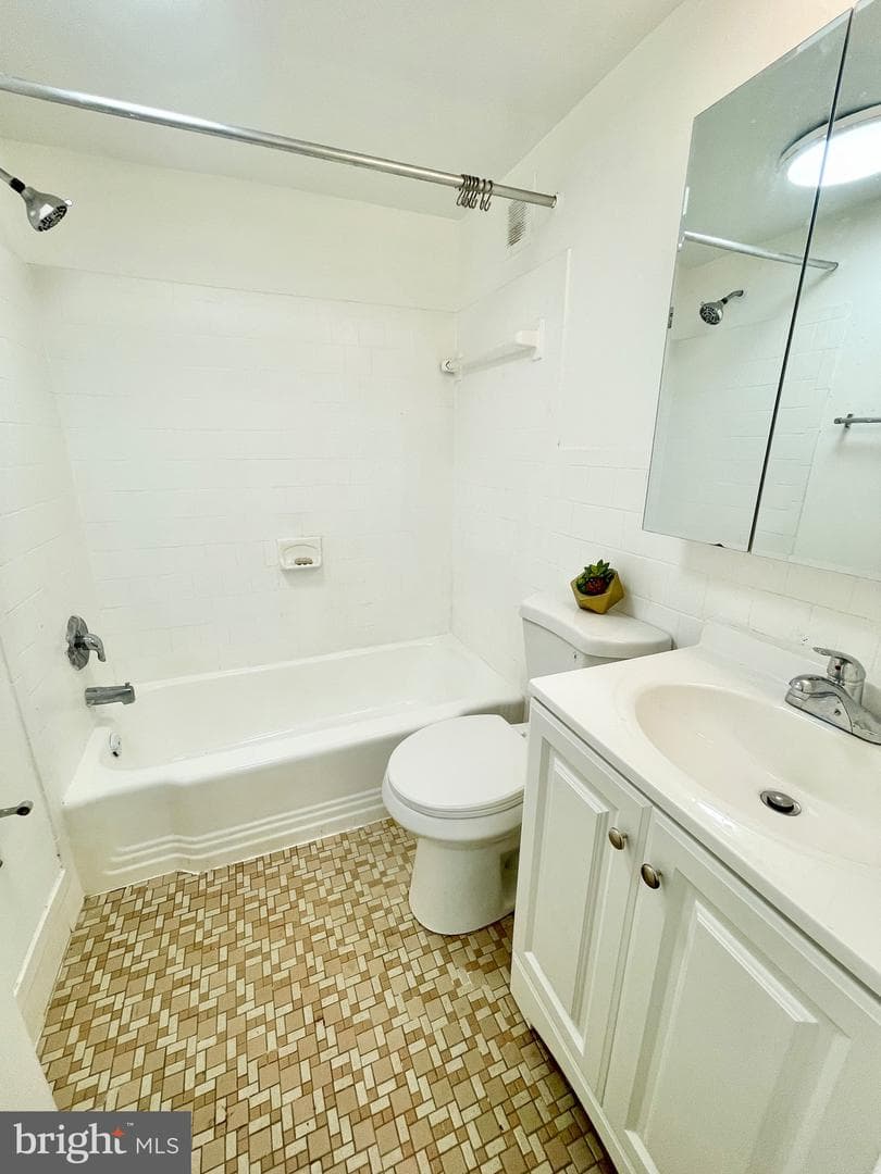 1824 Metzerott Road #203 photo 24