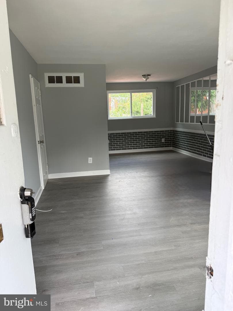 5826 Jamestown Road photo 22