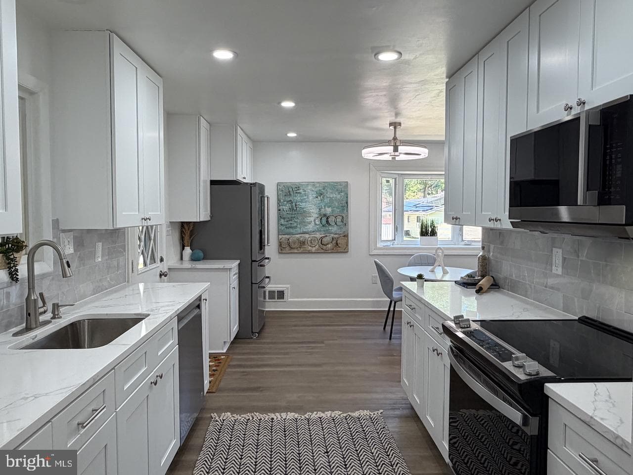 6505 Acorn Court photo 4