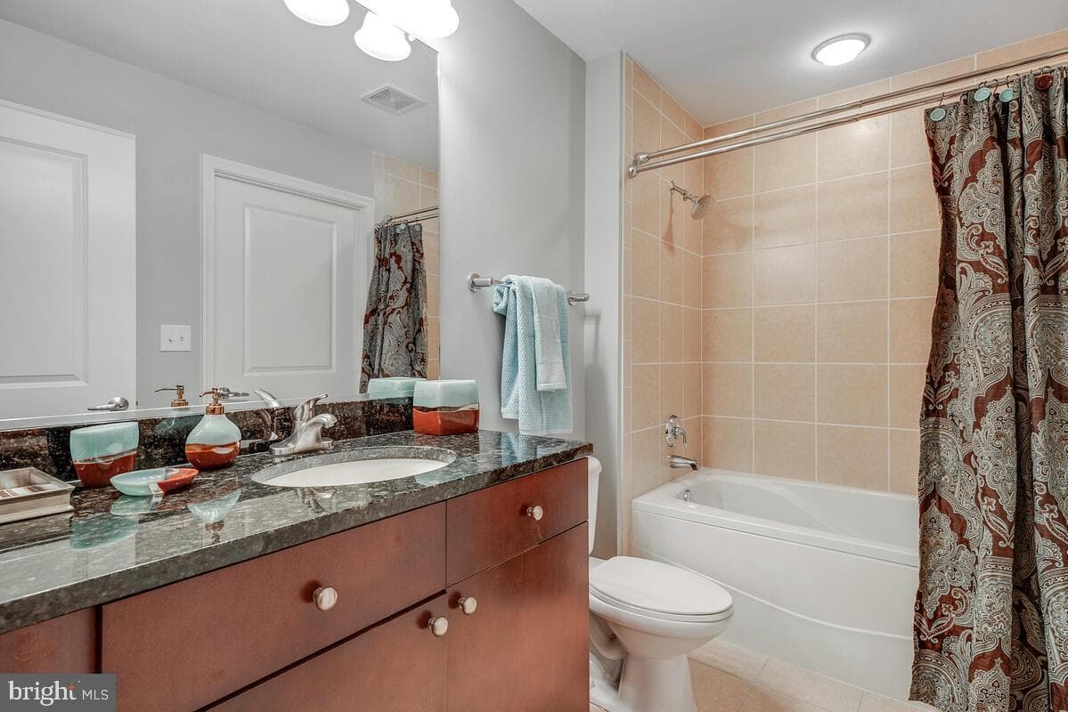 155 Potomac Passage #909 photo 14