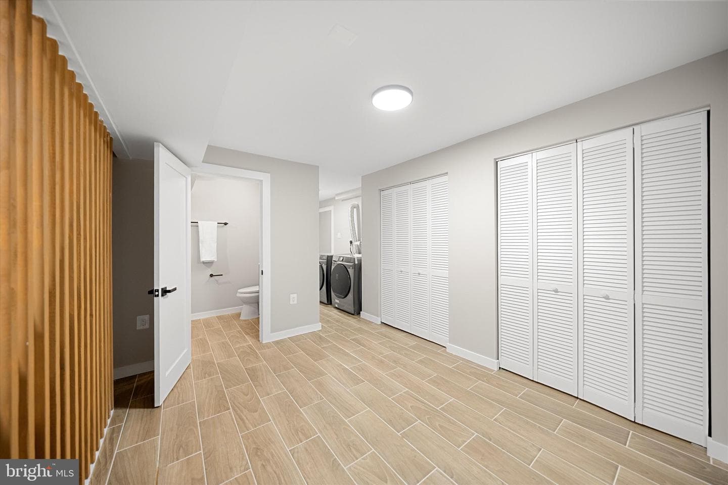 4933 38th Avenue photo 6