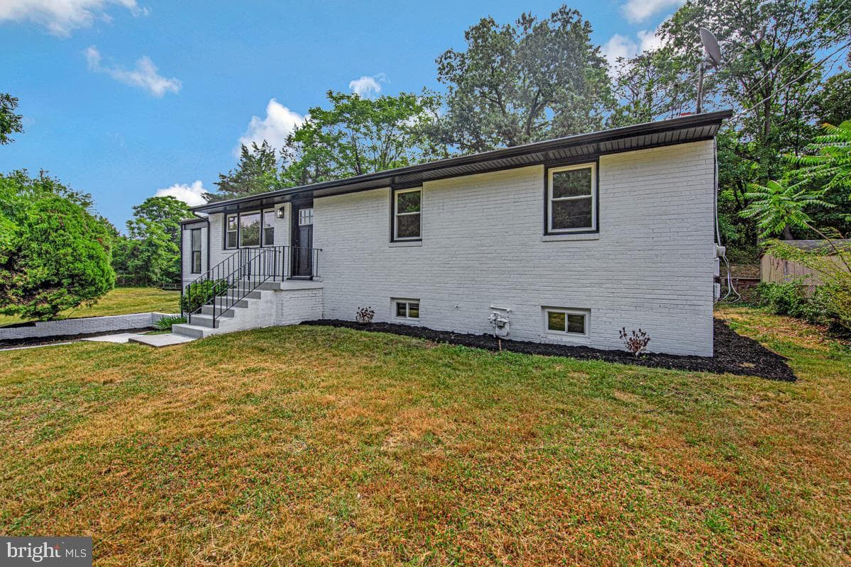 2200 Weber Drive photo 3