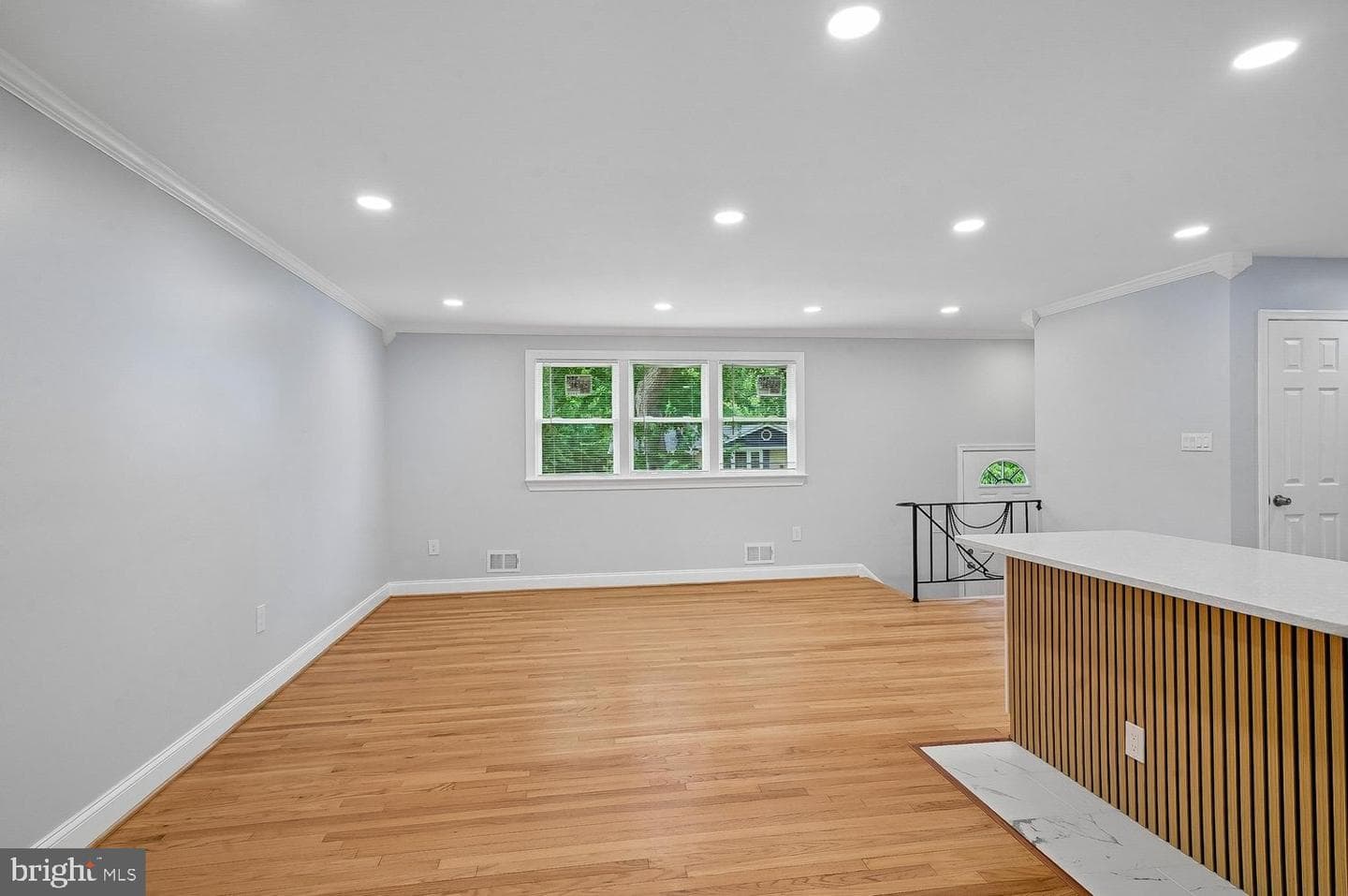 6904 Fulford Street photo 4