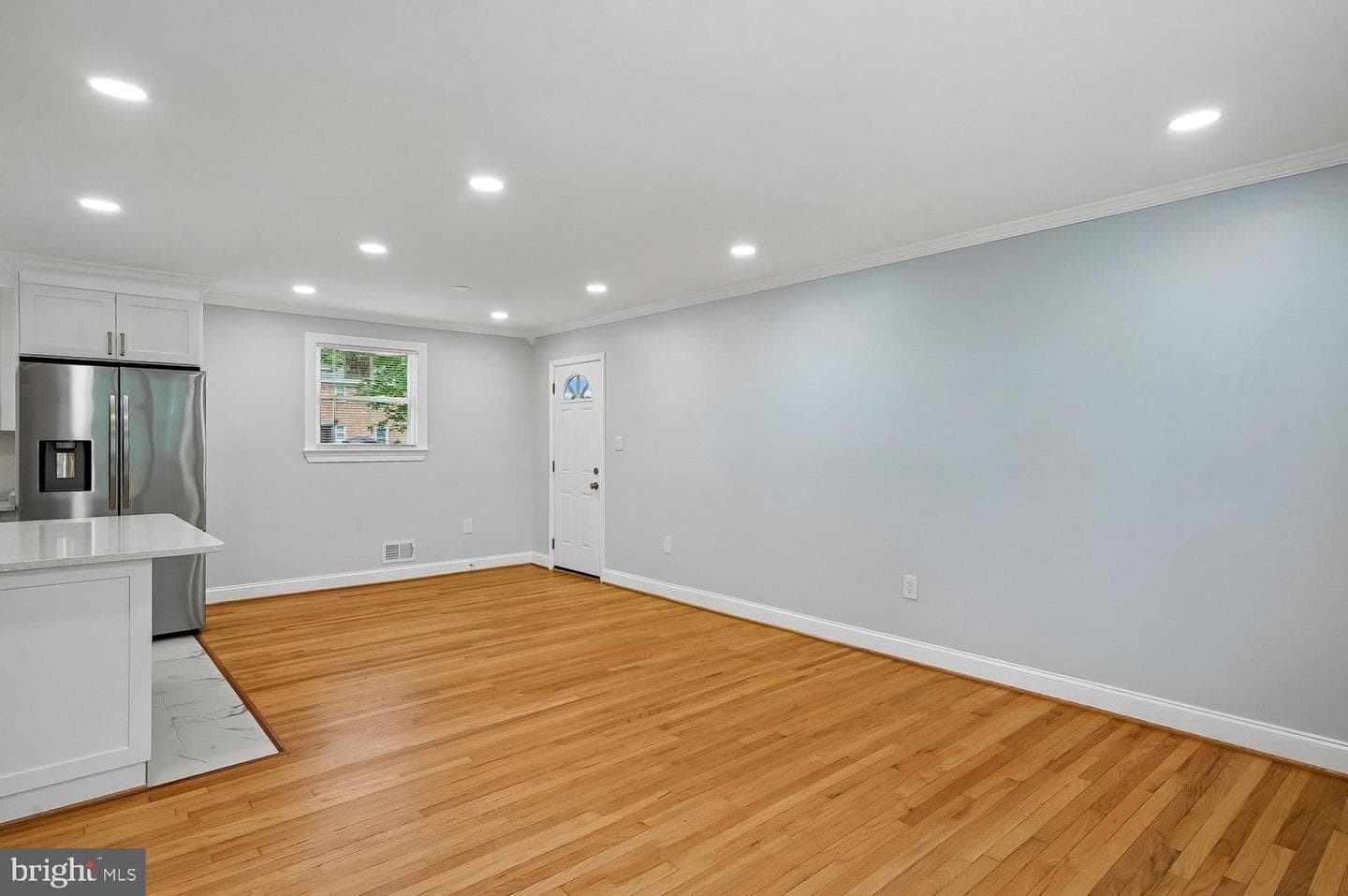 6904 Fulford Street photo 6