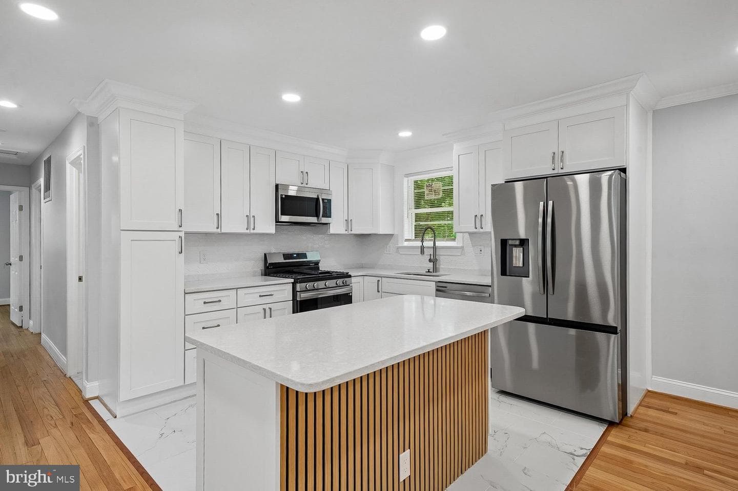 6904 Fulford Street photo 9