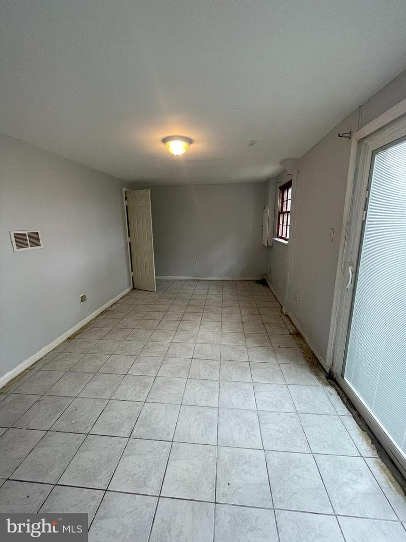 2128 Catskill Street photo 7