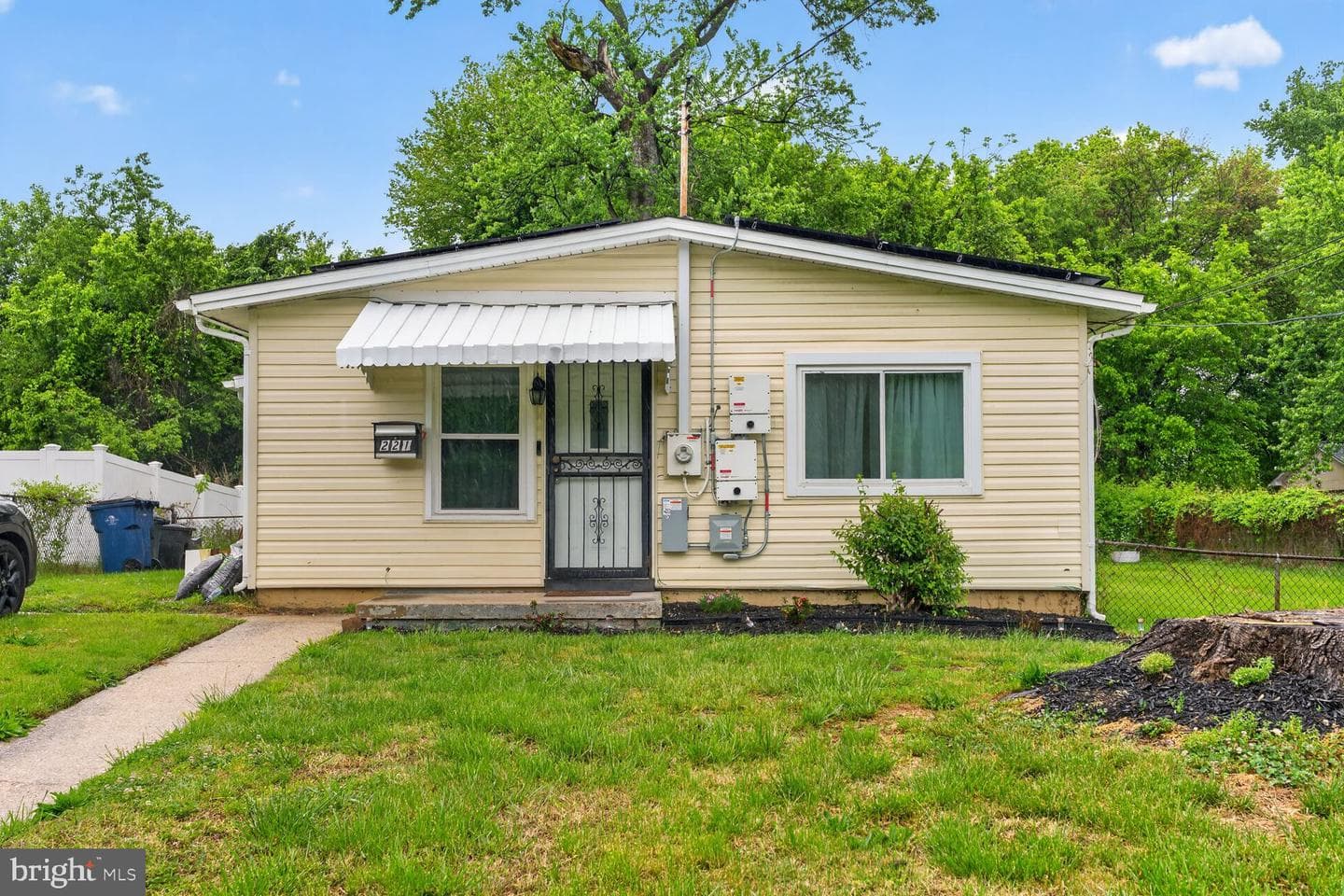 221 Seneca Drive photo 25