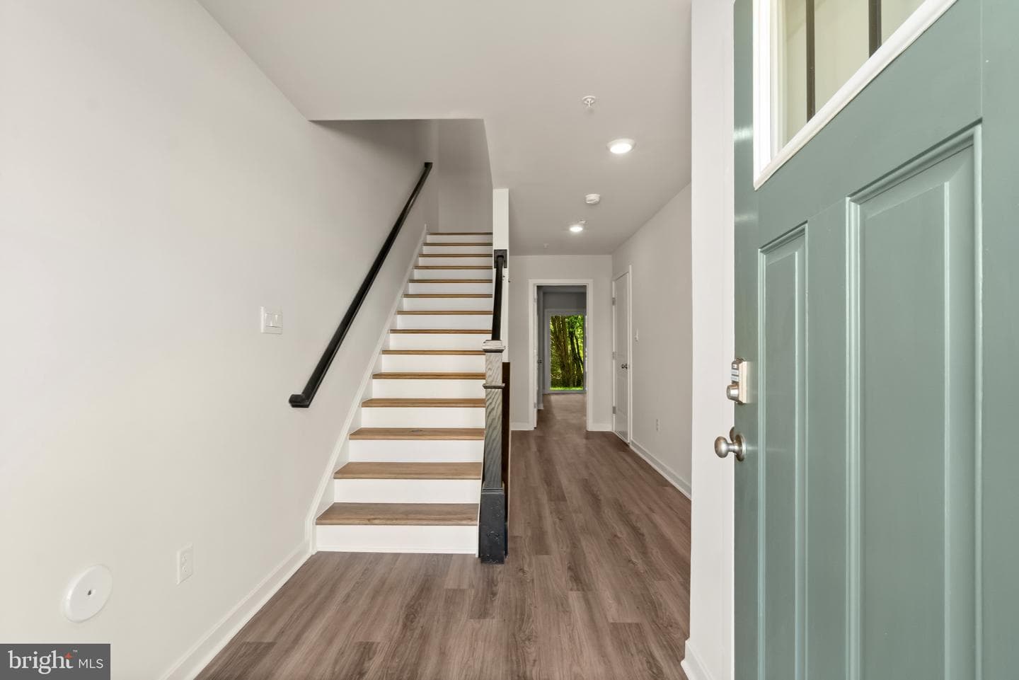 15031 Douglas Fir Lane photo 5