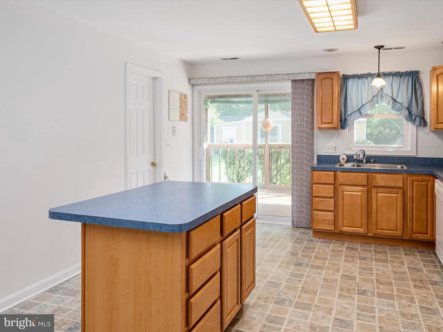 111 Birch Road photo 10