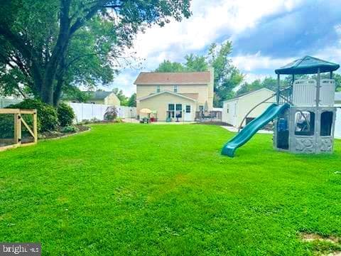 1852 Harbor Drive photo 3