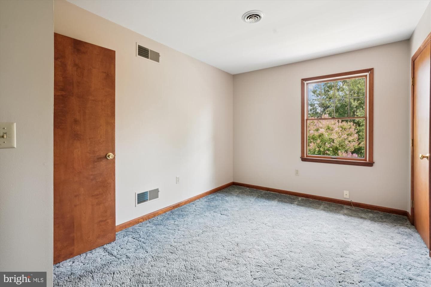 105 Coleman Drive photo 35