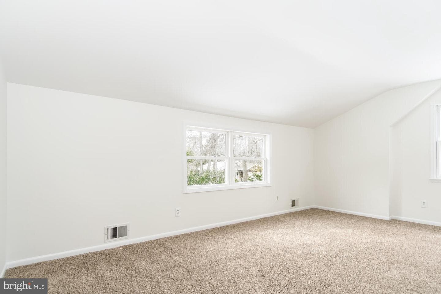 109 Secor Road photo 29