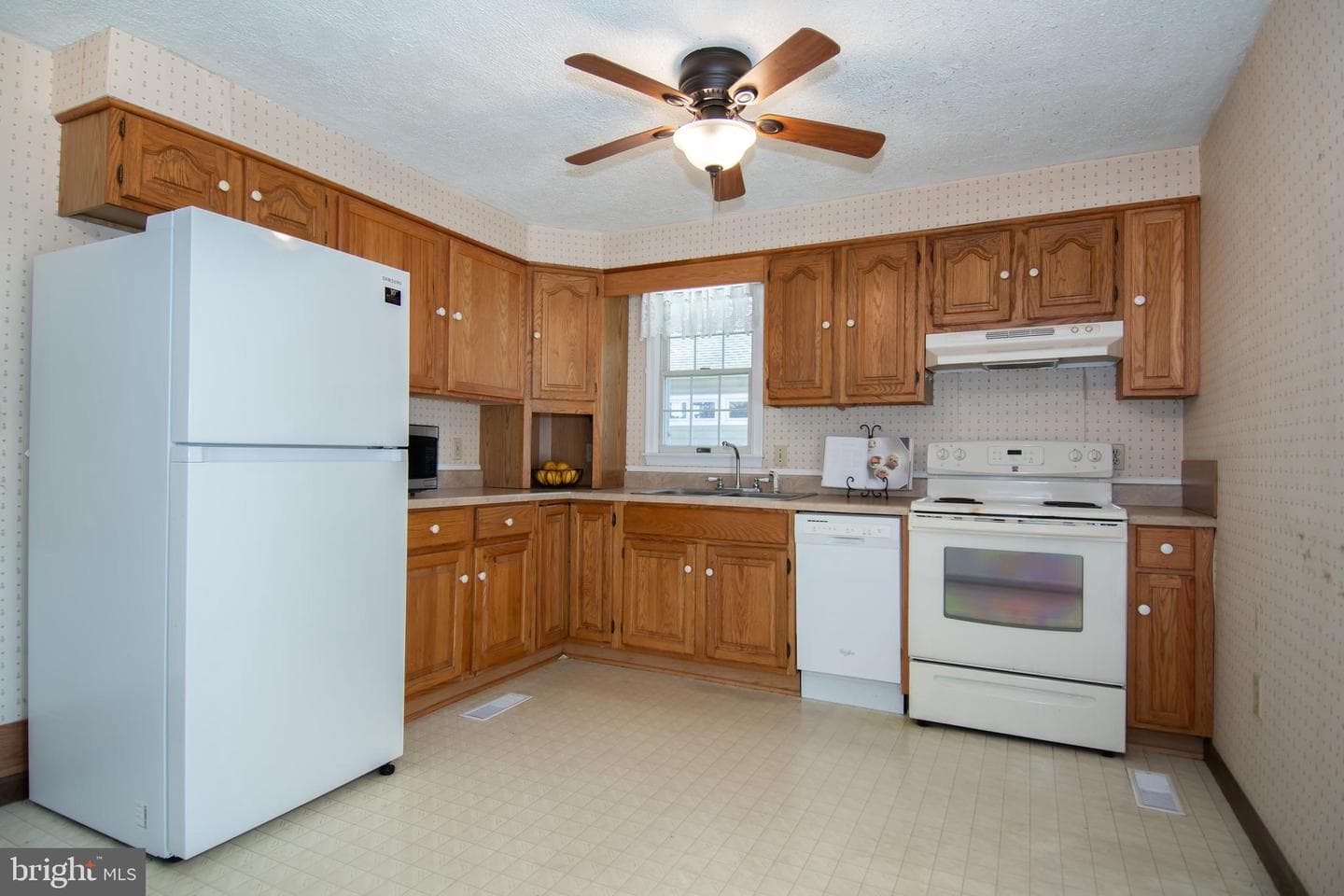 518 Broadcreek Drive photo 16
