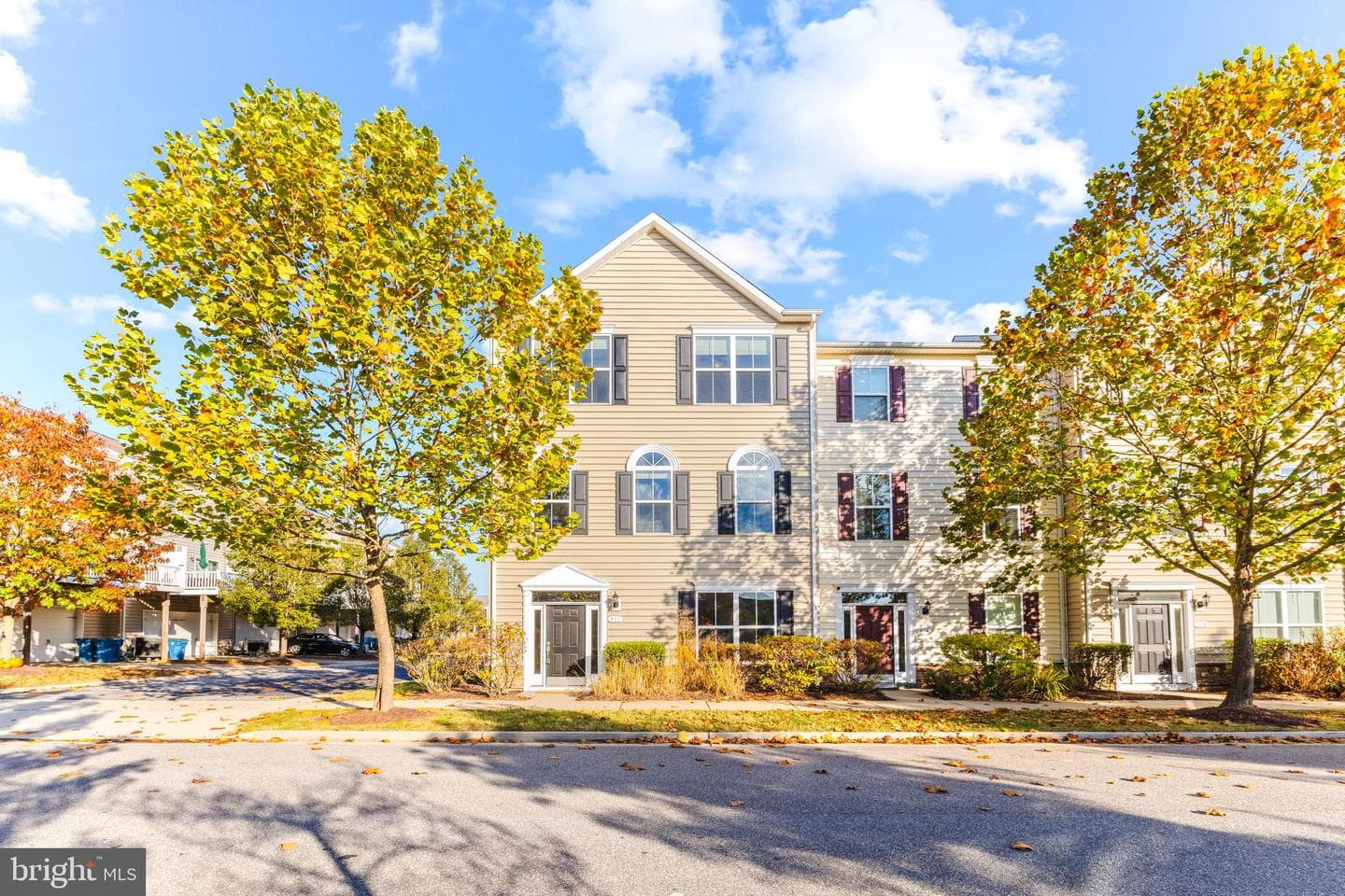 211 Keenan Way photo 2