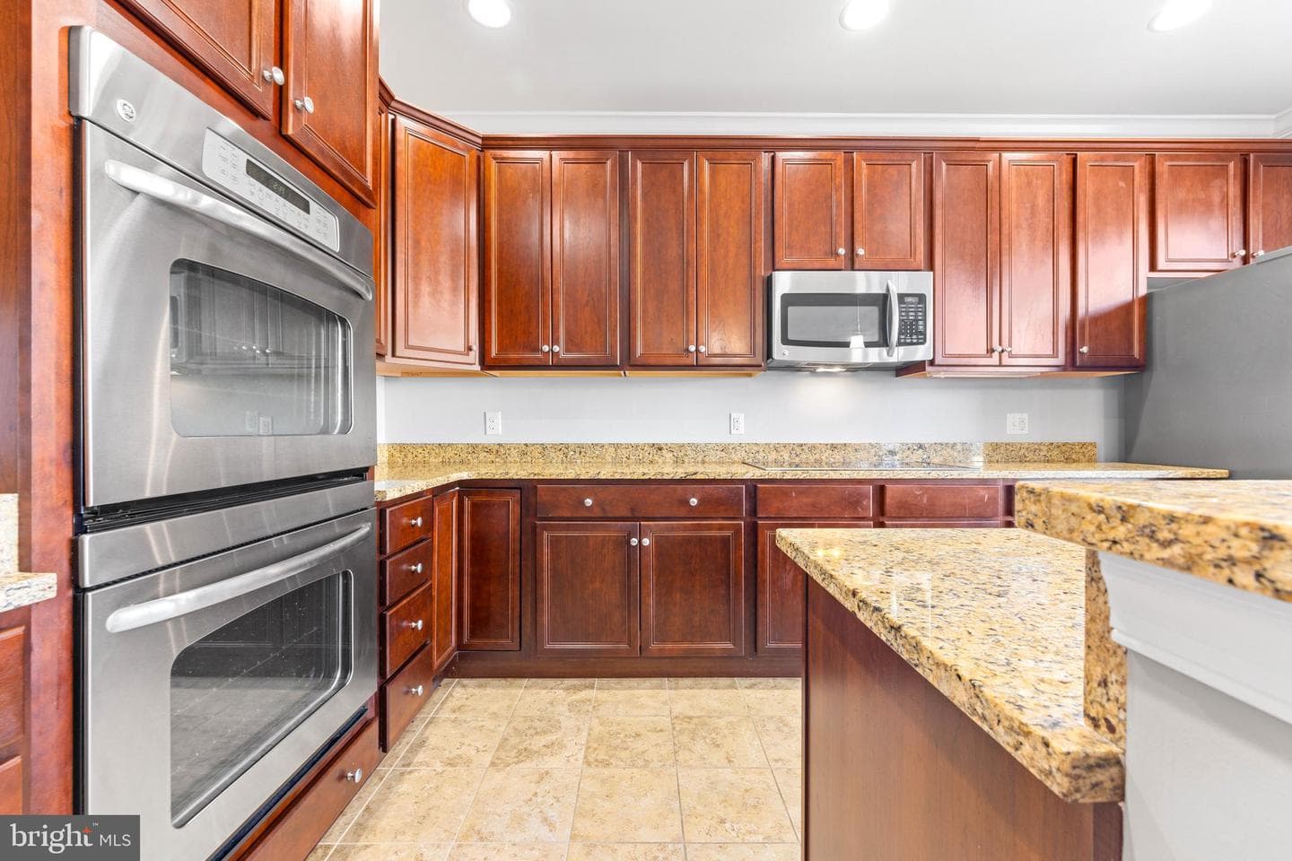 211 Keenan Way photo 24