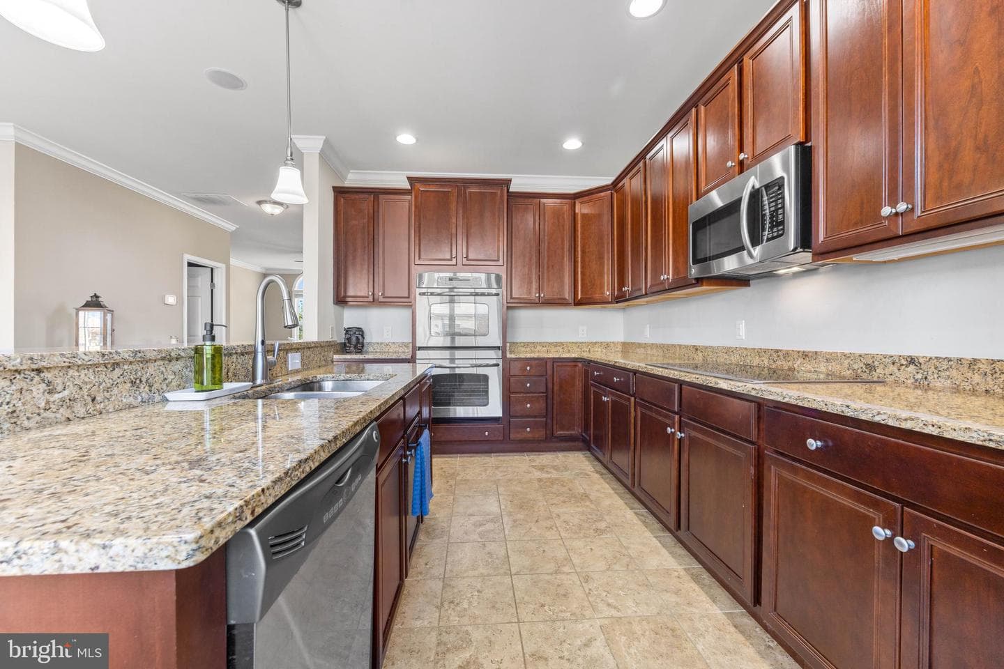 211 Keenan Way photo 25