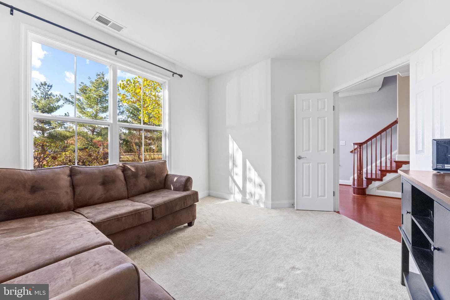 211 Keenan Way photo 7