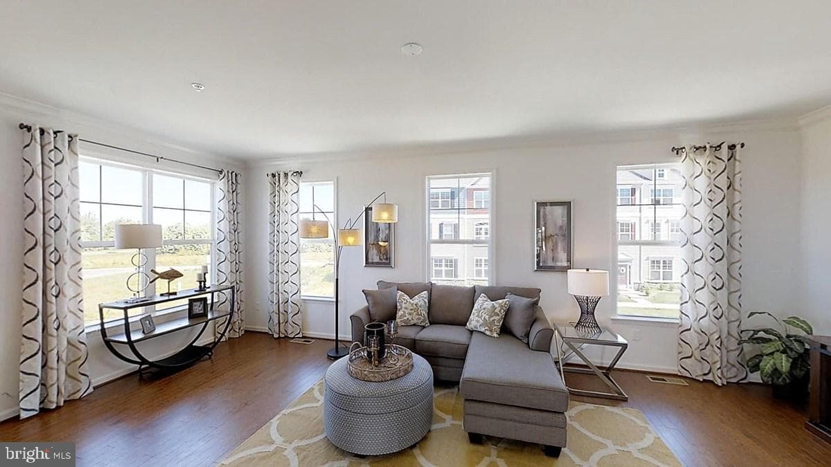 233 Jessica Lyn Avenue photo 8