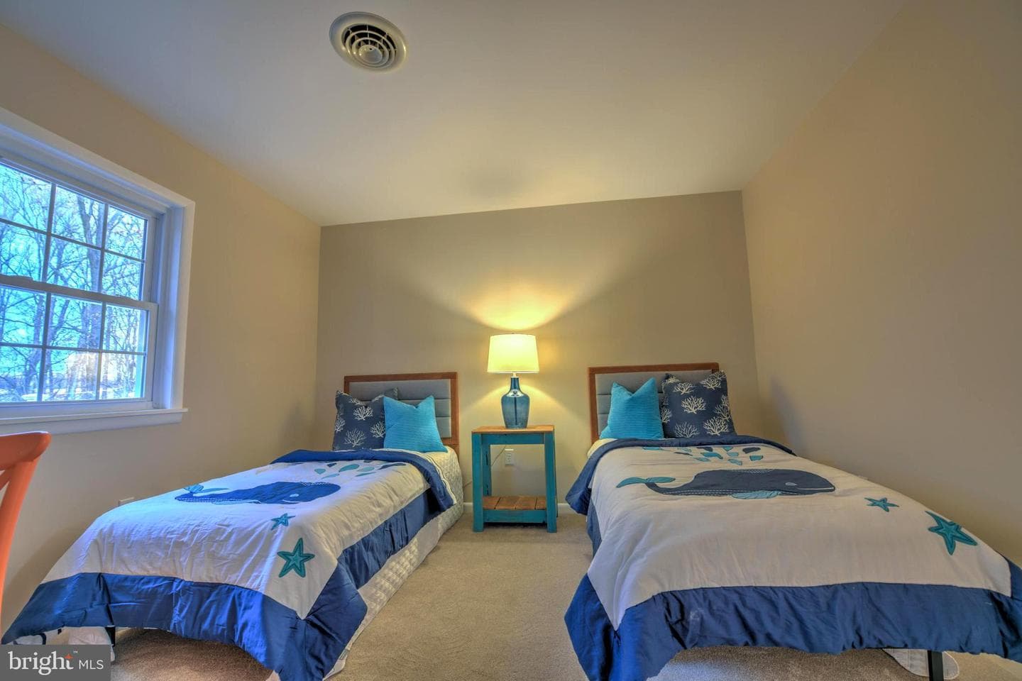 121 Stanford Road photo 20