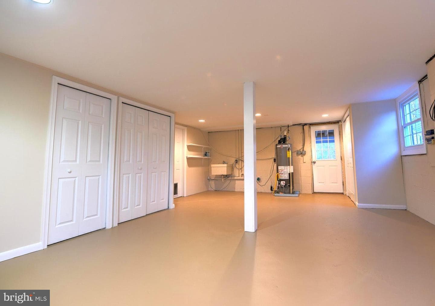 121 Stanford Road photo 31