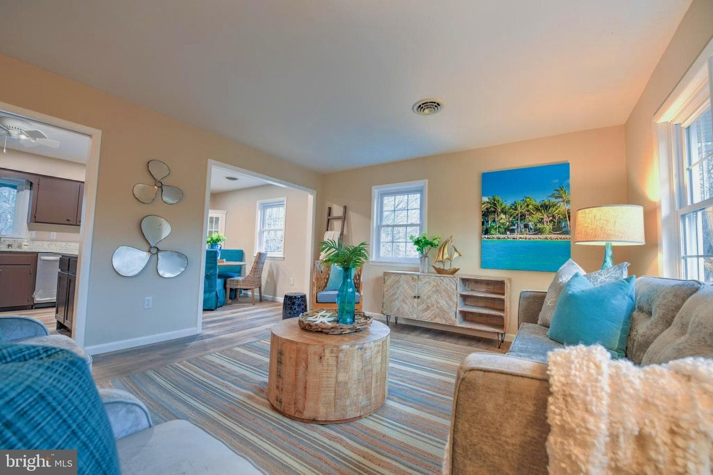 121 Stanford Road photo 4