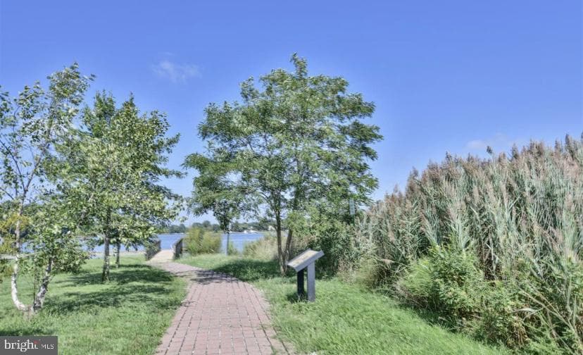 121 Stanford Road photo 43