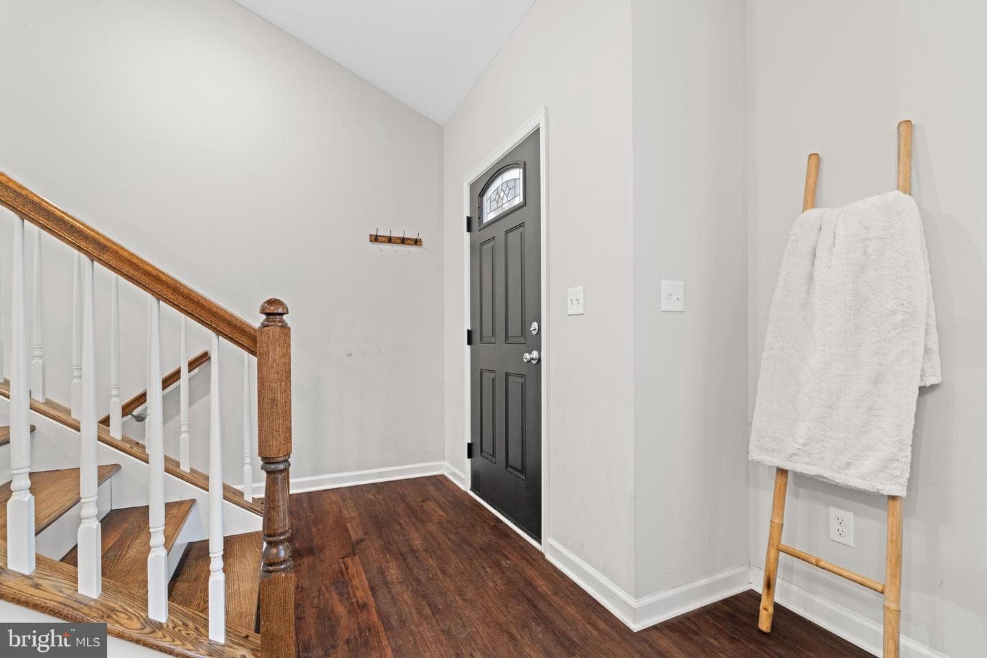 204 Pine Cove Lane photo 2