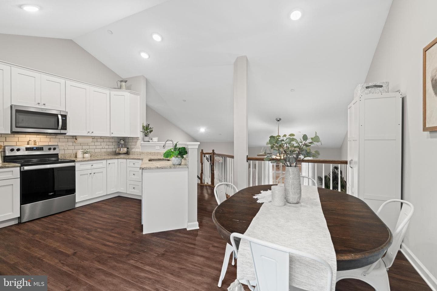 204 Pine Cove Lane photo 9