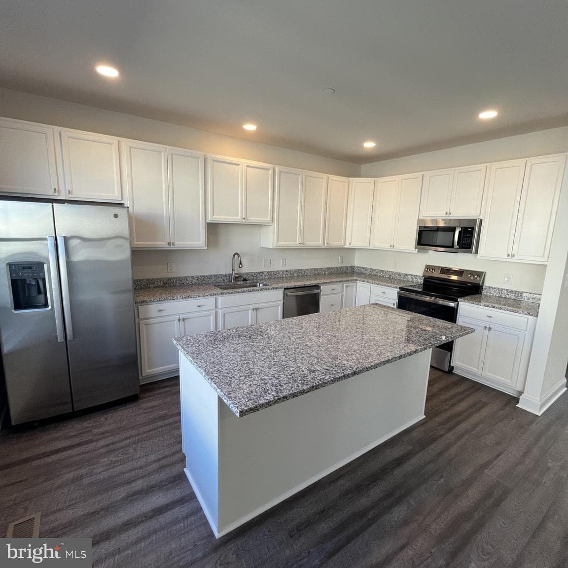 241 Jessica Lynn Avenue photo 6