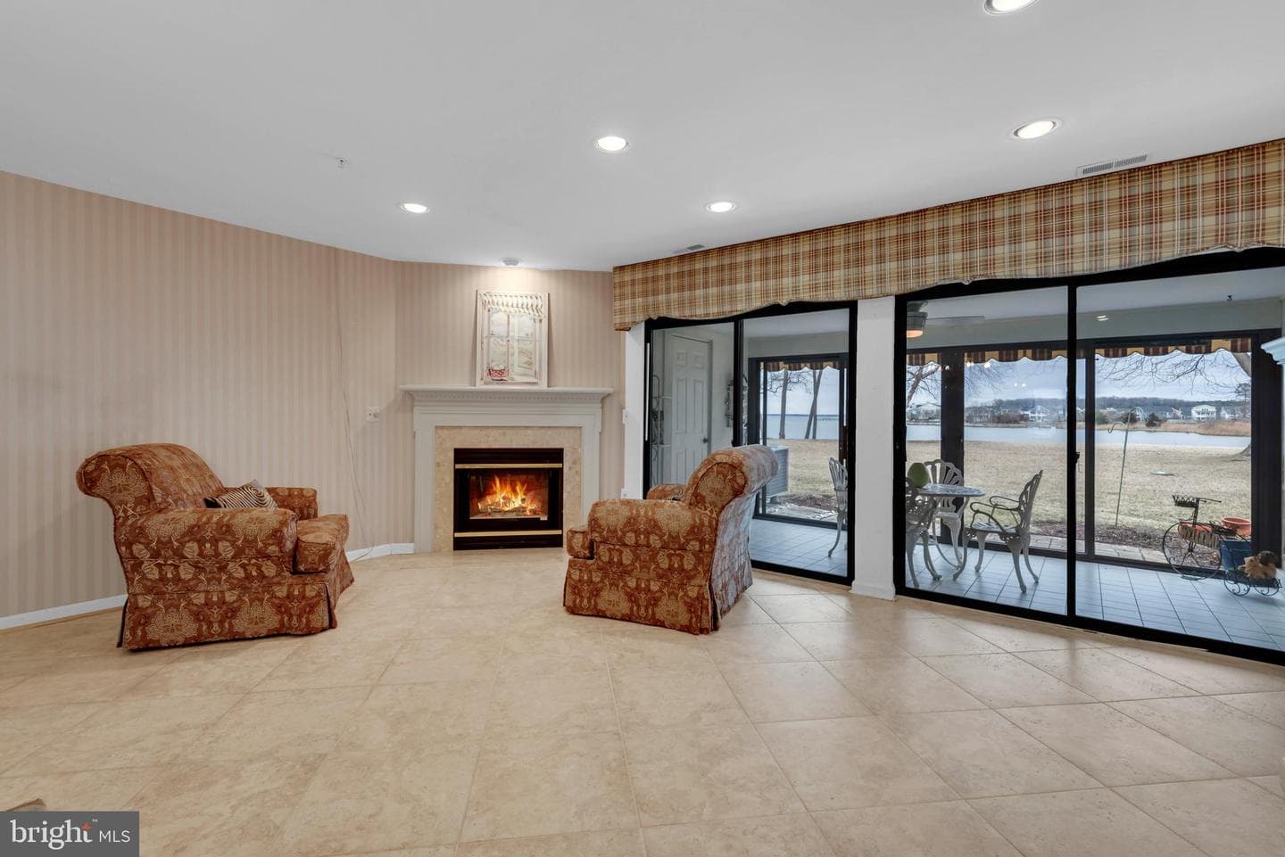 51 Queen Caroline Court photo 15