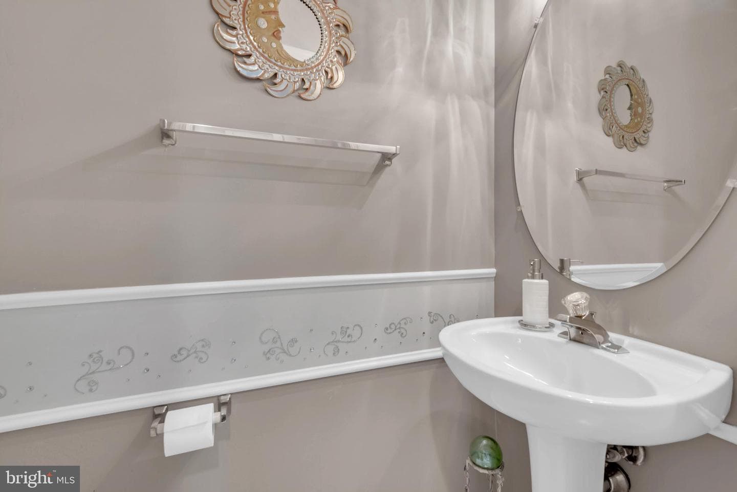 51 Queen Caroline Court photo 26