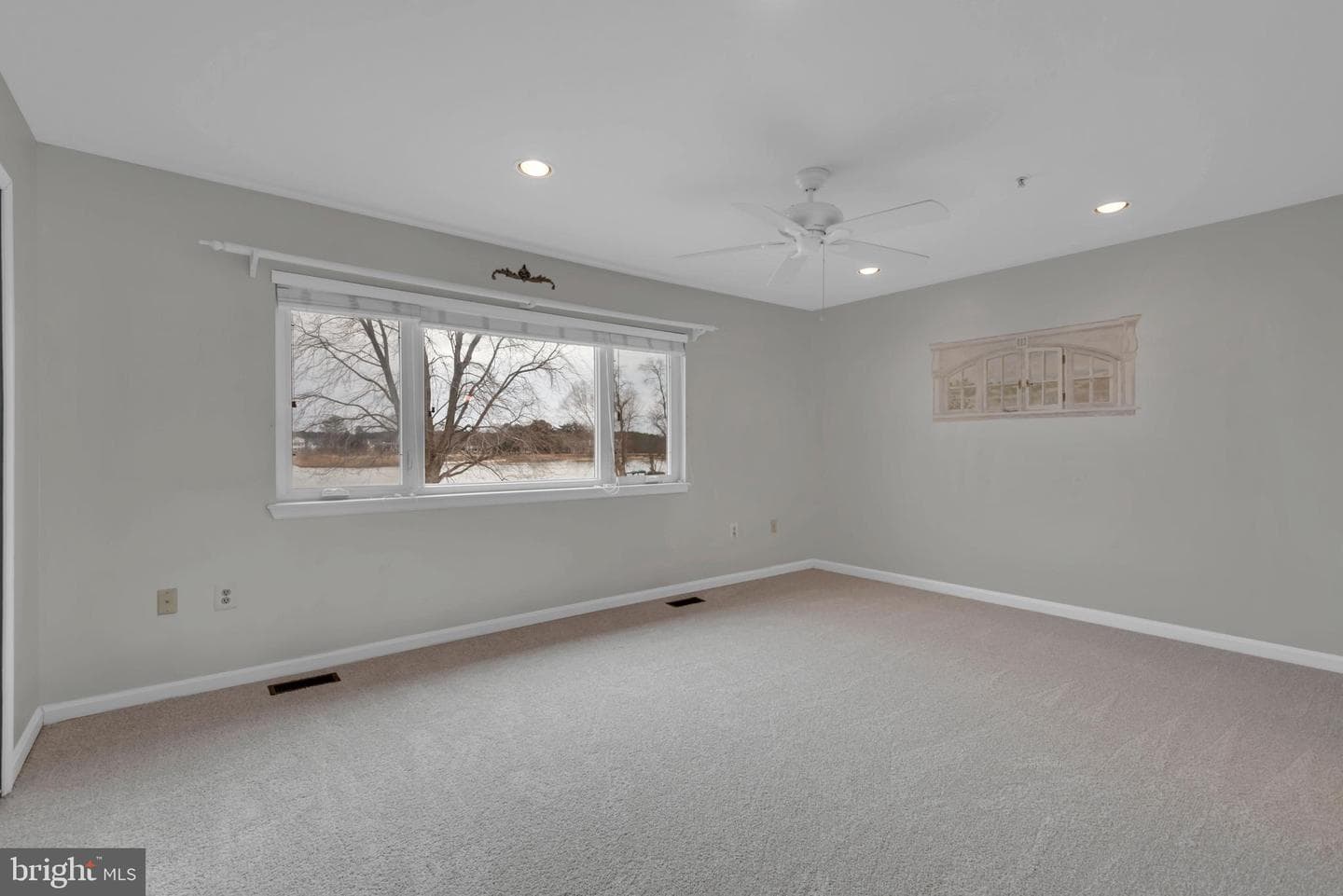 51 Queen Caroline Court photo 27