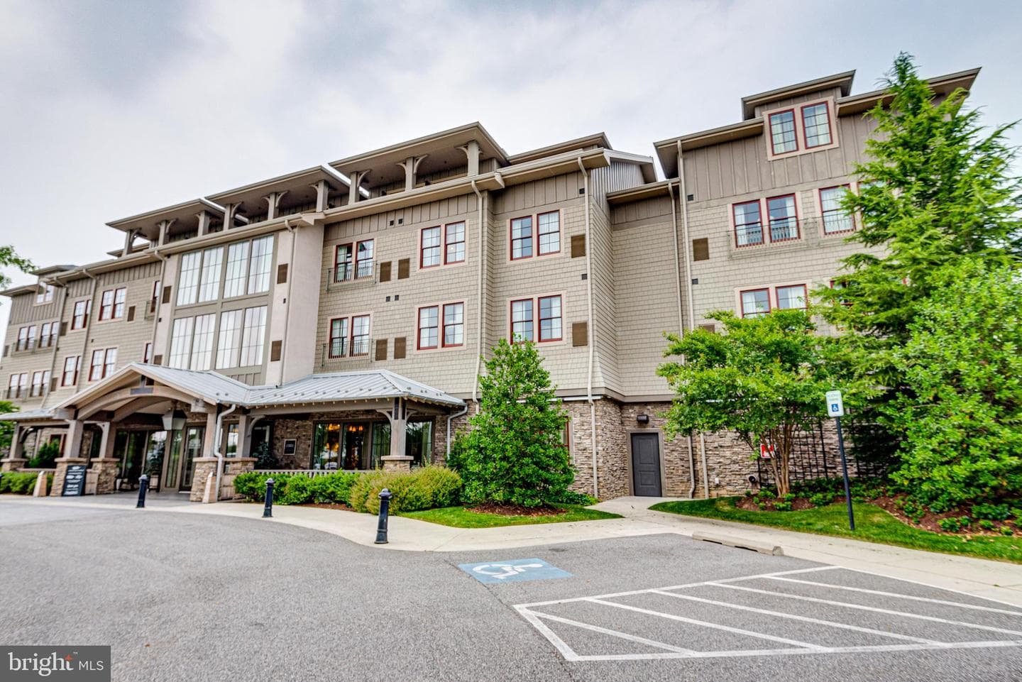 51 Queen Caroline Court photo 71