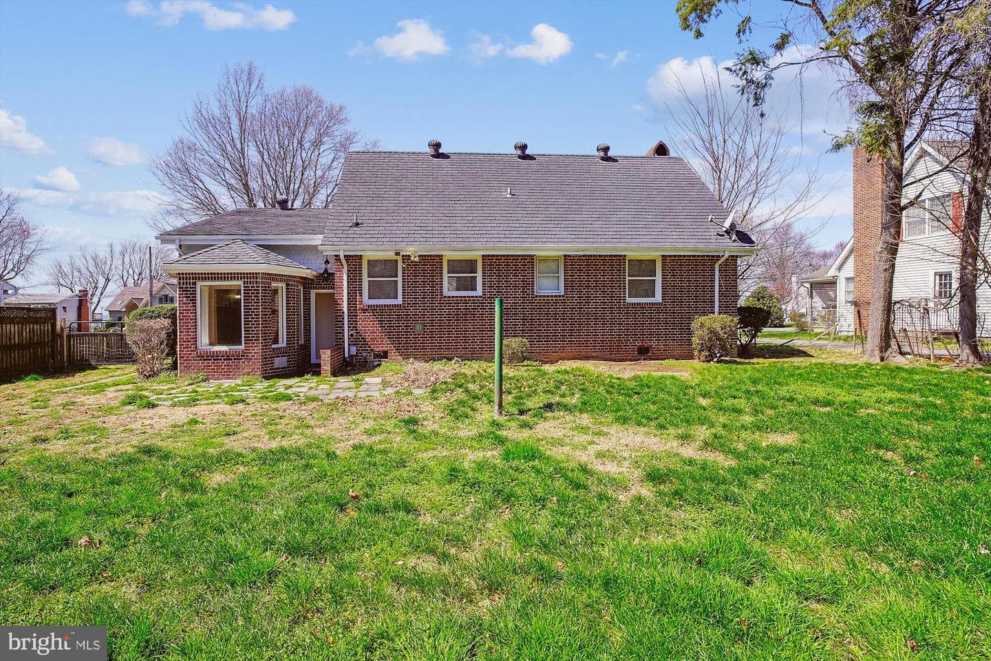 125 Bay Drive photo 2