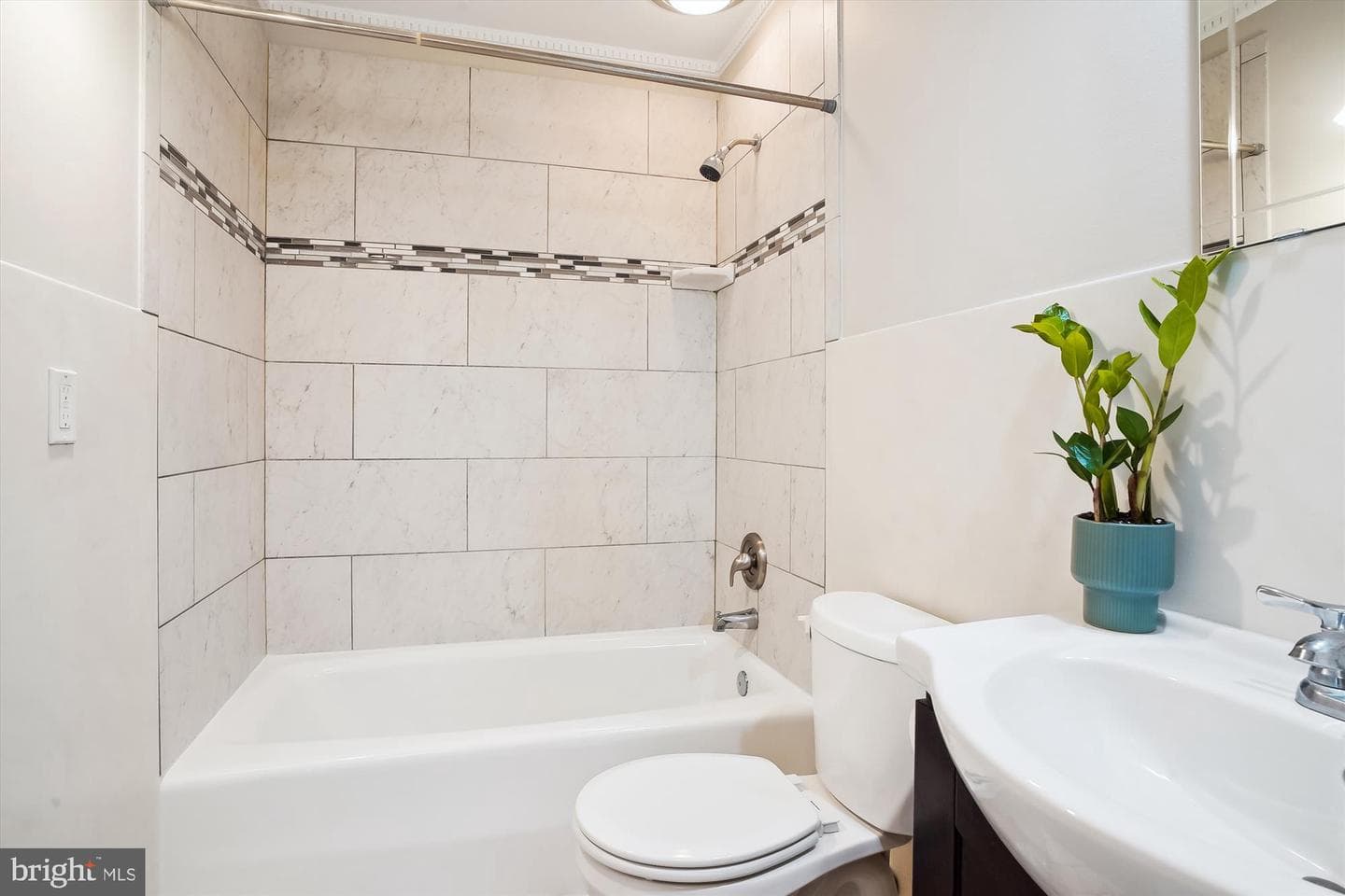 125 Bay Drive photo 32