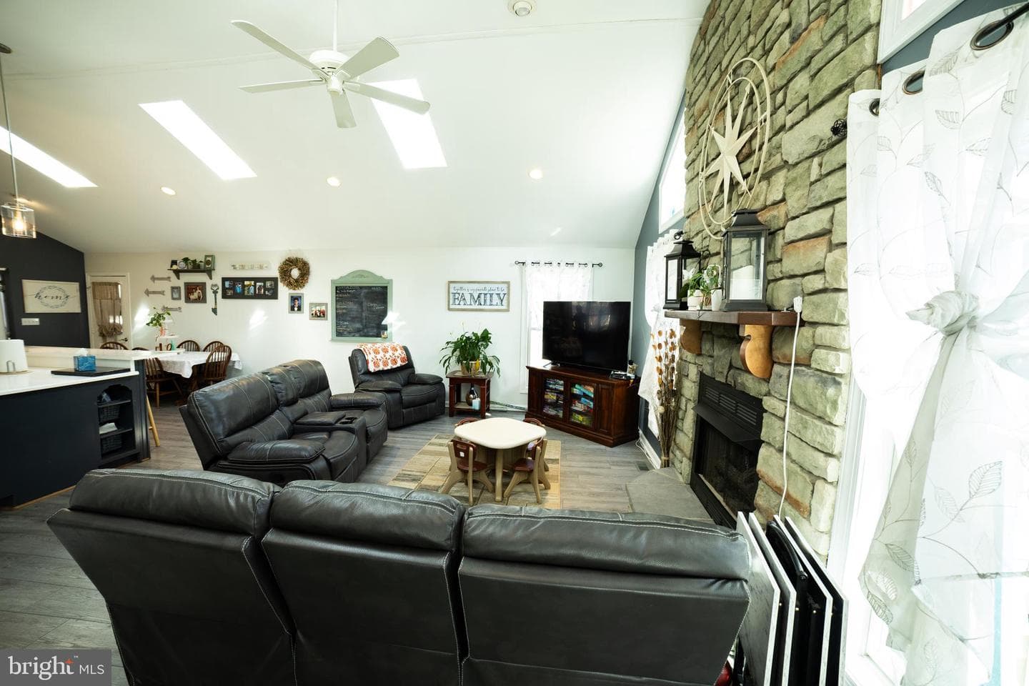 207 Beech Lane photo 11