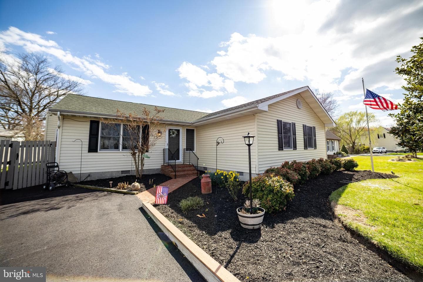 207 Beech Lane photo 2