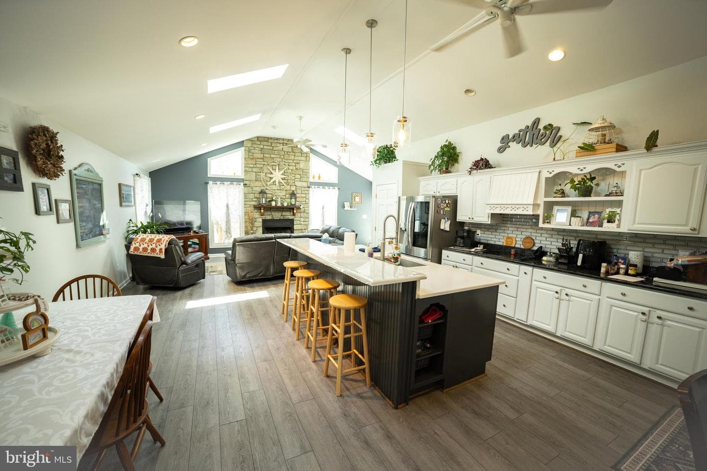 207 Beech Lane photo 8