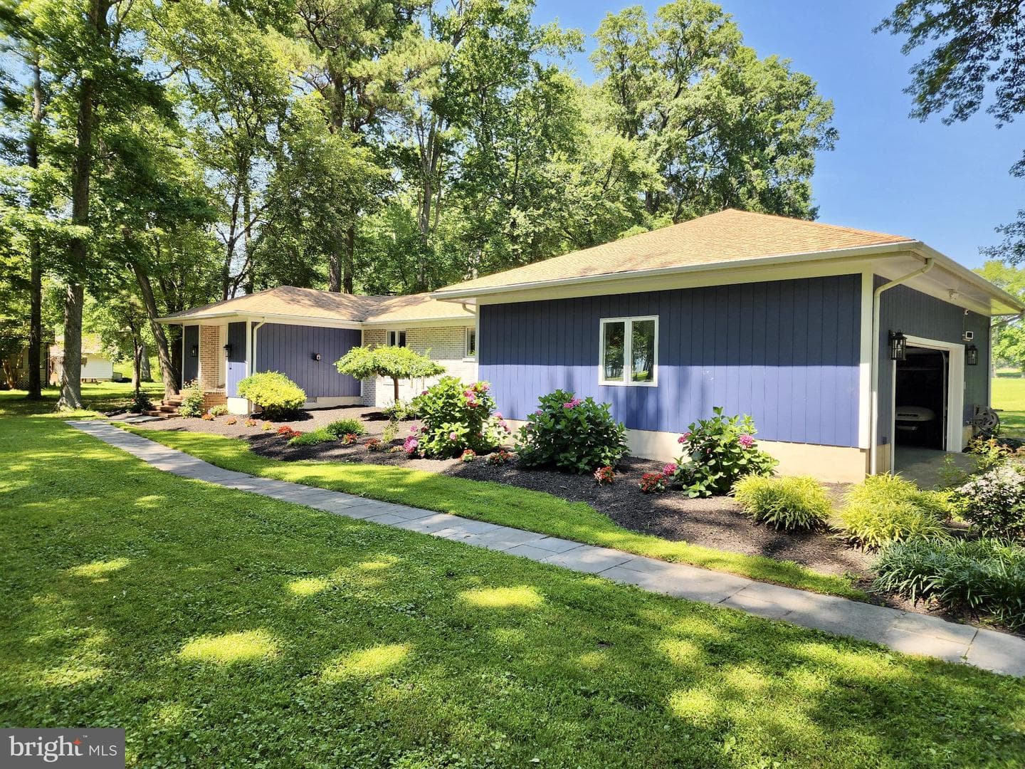 42 Prospect Bay Drive W photo 2