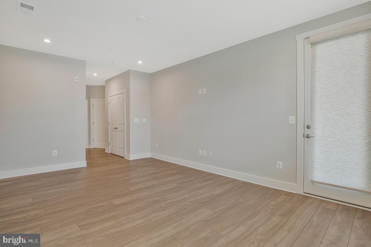 170 Harrier Way #11 photo 31