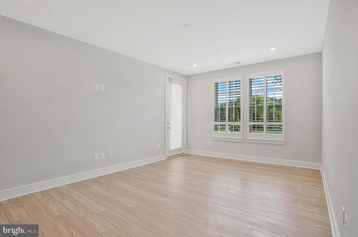 170 Harrier Way #11 photo 33