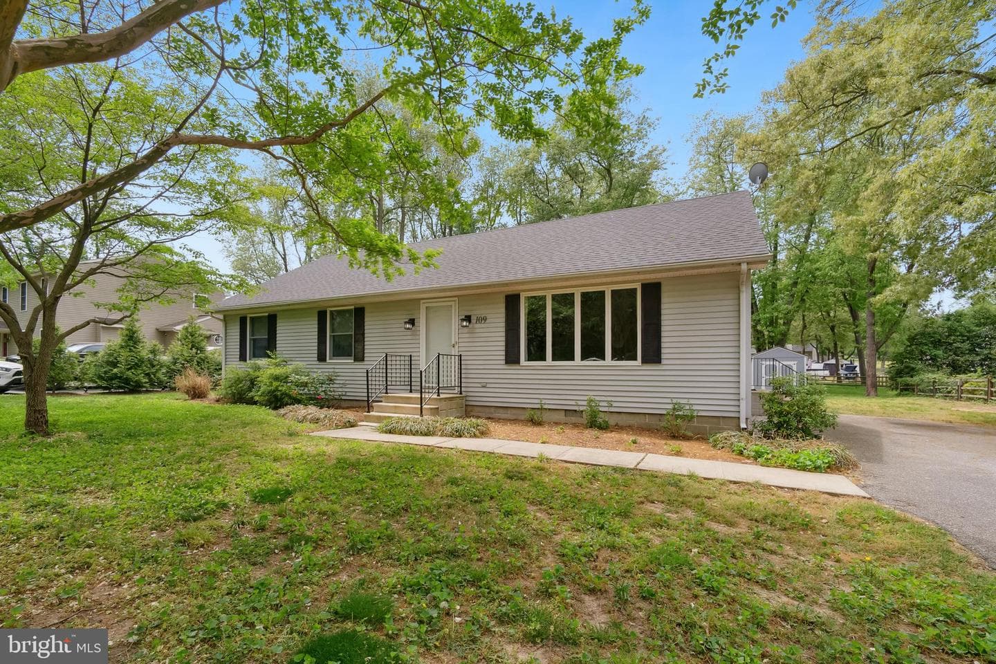 109 Edmore Road photo 23