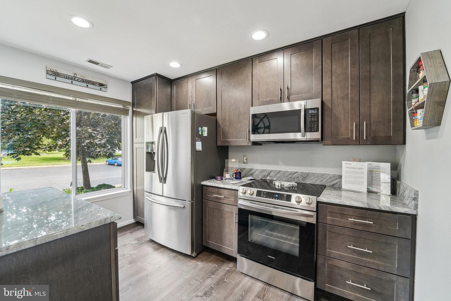 49 Queen Guinevere Way photo 10