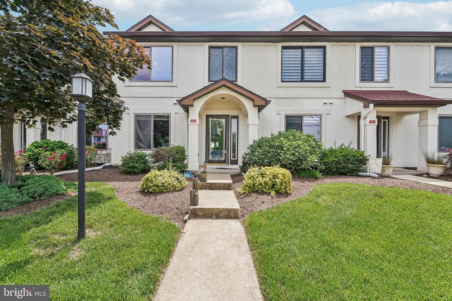 49 Queen Guinevere Way photo 2