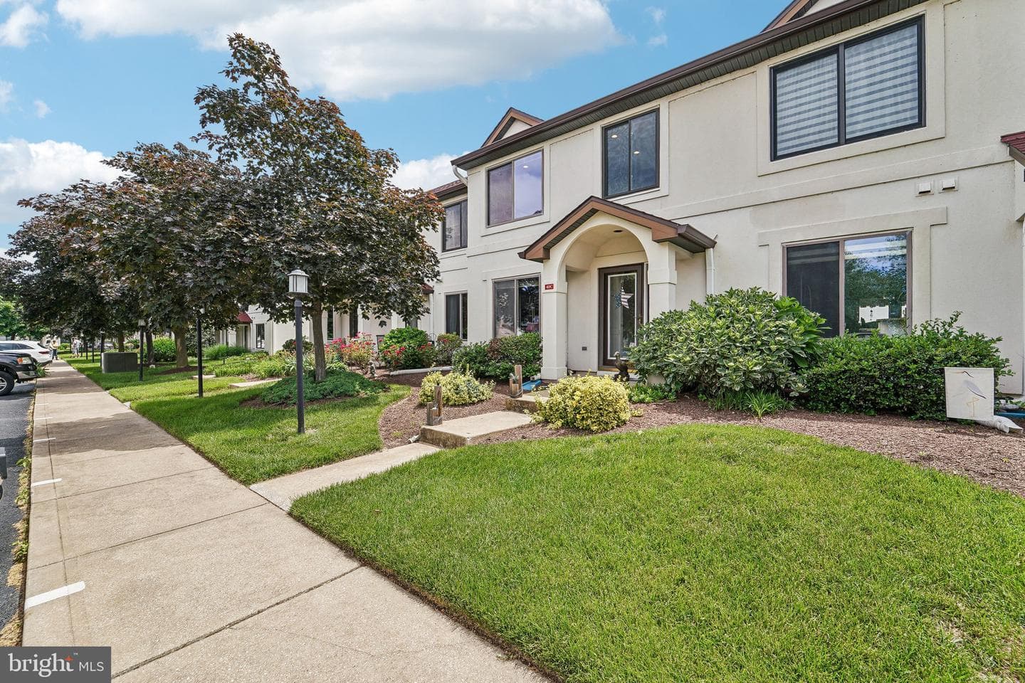49 Queen Guinevere Way photo 3