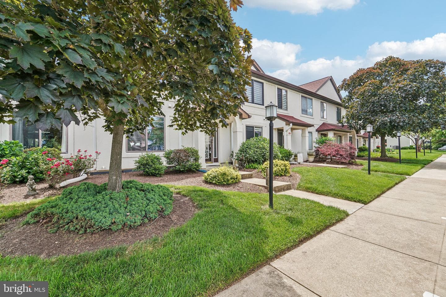 49 Queen Guinevere Way photo 4